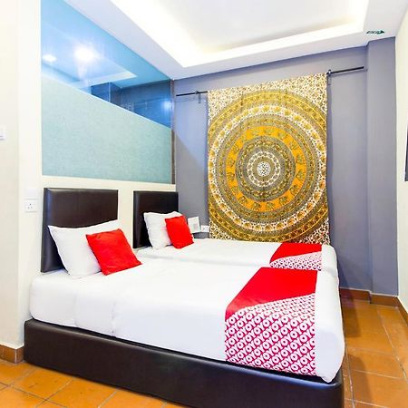 Oyo 90429 Hotel Narasindo Куала-Лумпур Экстерьер фото