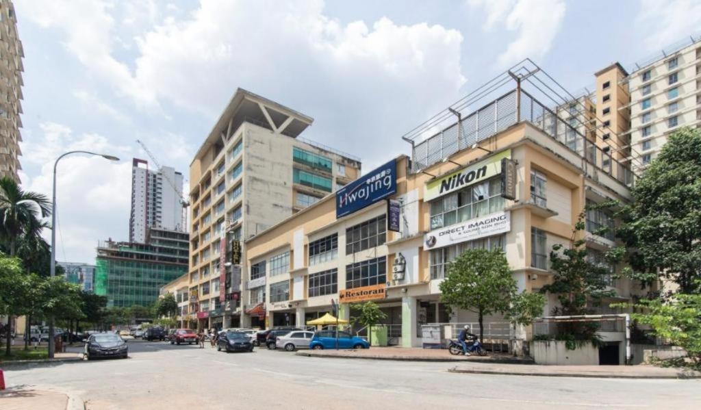 Oyo 90429 Hotel Narasindo Куала-Лумпур Экстерьер фото